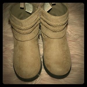 Brand new Gymboree Boots